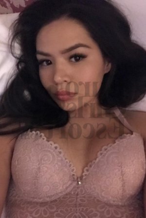 Mahelia live escort in Orange Texas and erotic massage
